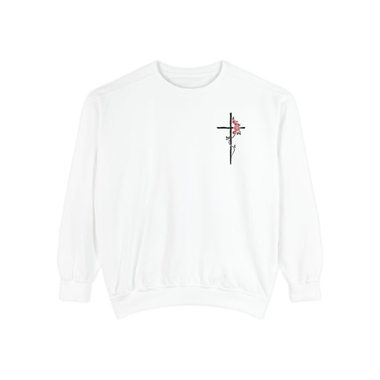 Cross & Rose Sweatshirt – Minimal Christian Faith Crewneck, Elegant Spiritual Apparel, Unisex Inspirational Sweater, Soft Everyday Comfort